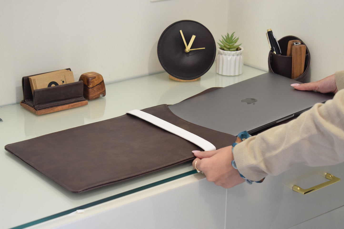 Dual-use Leather Sleeve