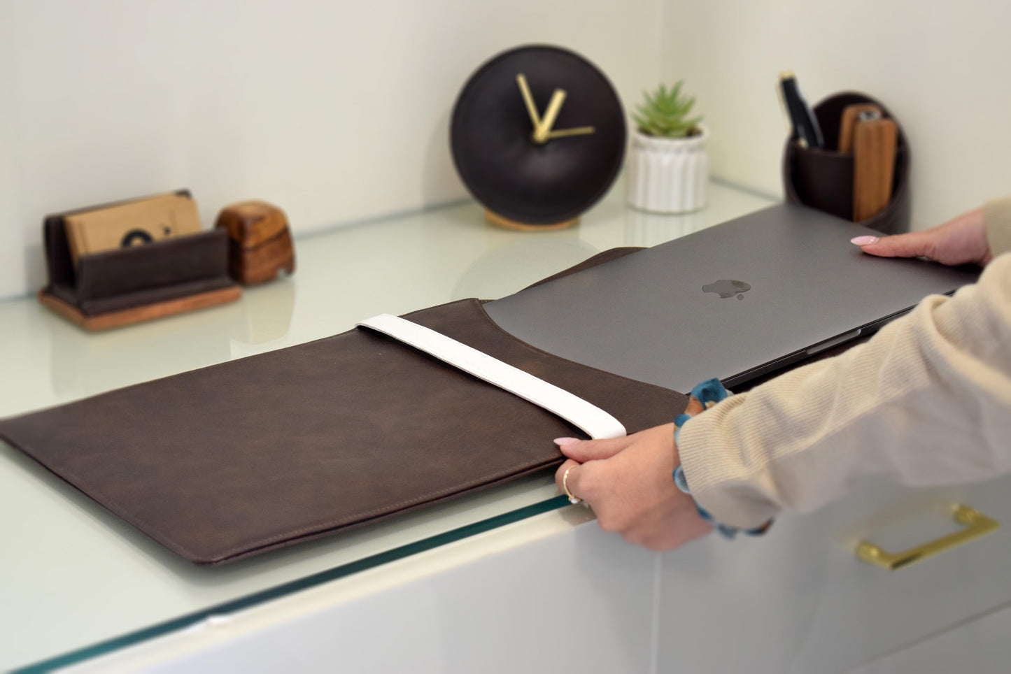 Dual-use Leather Sleeve