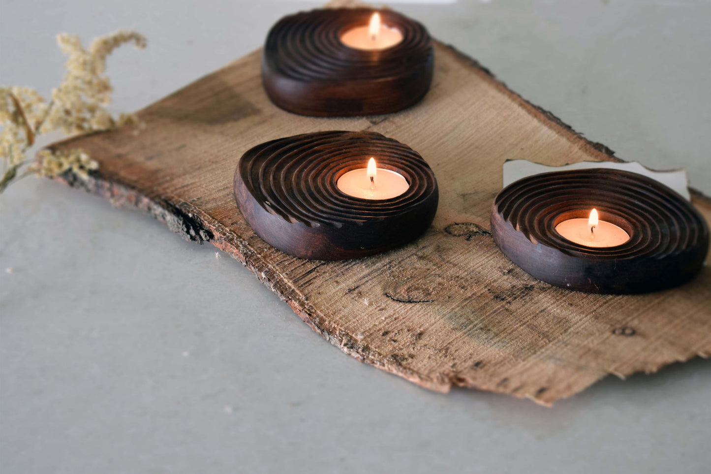 Ribbed Tea Light Holder