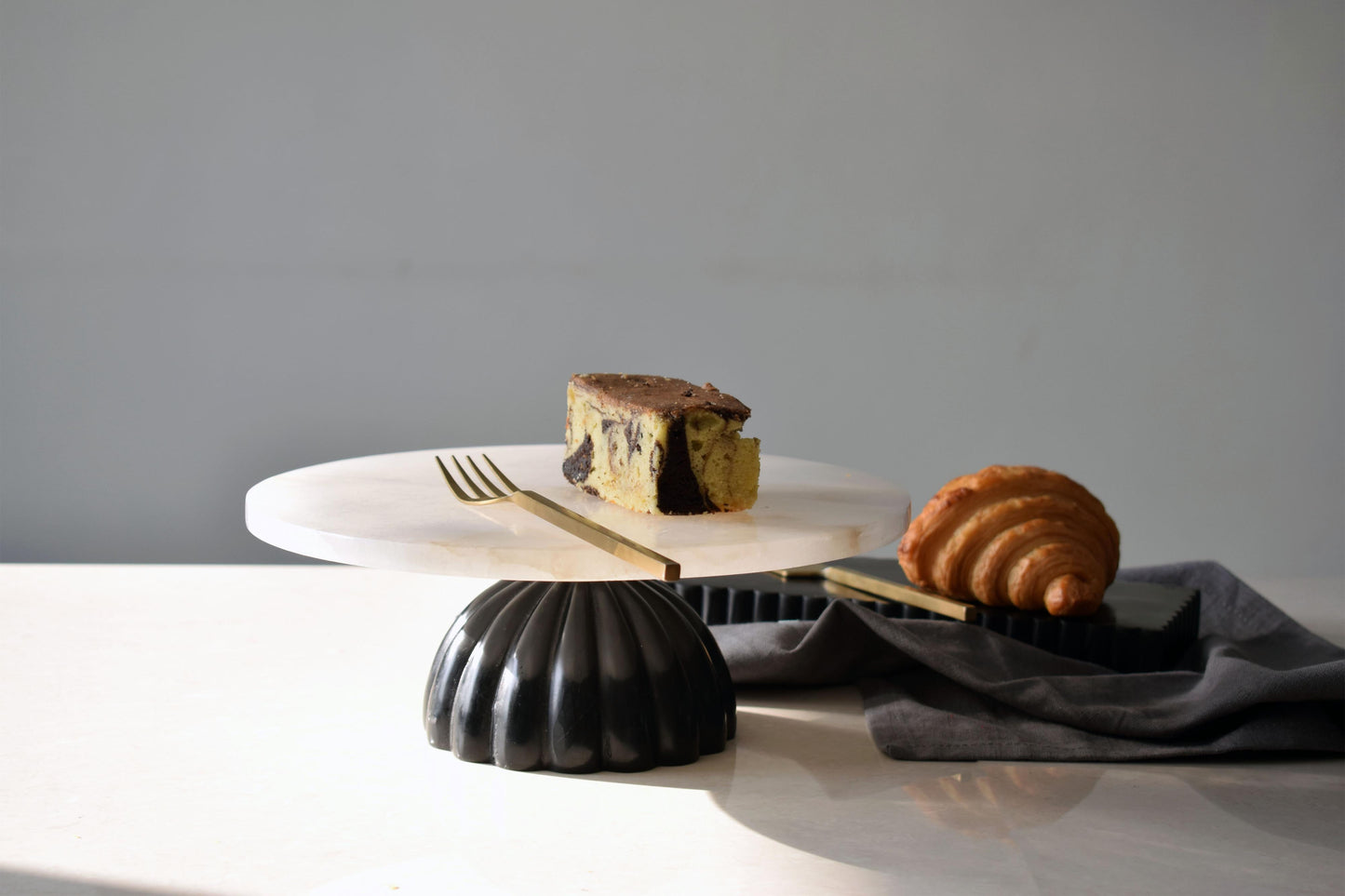 Ribbed Cake Stand