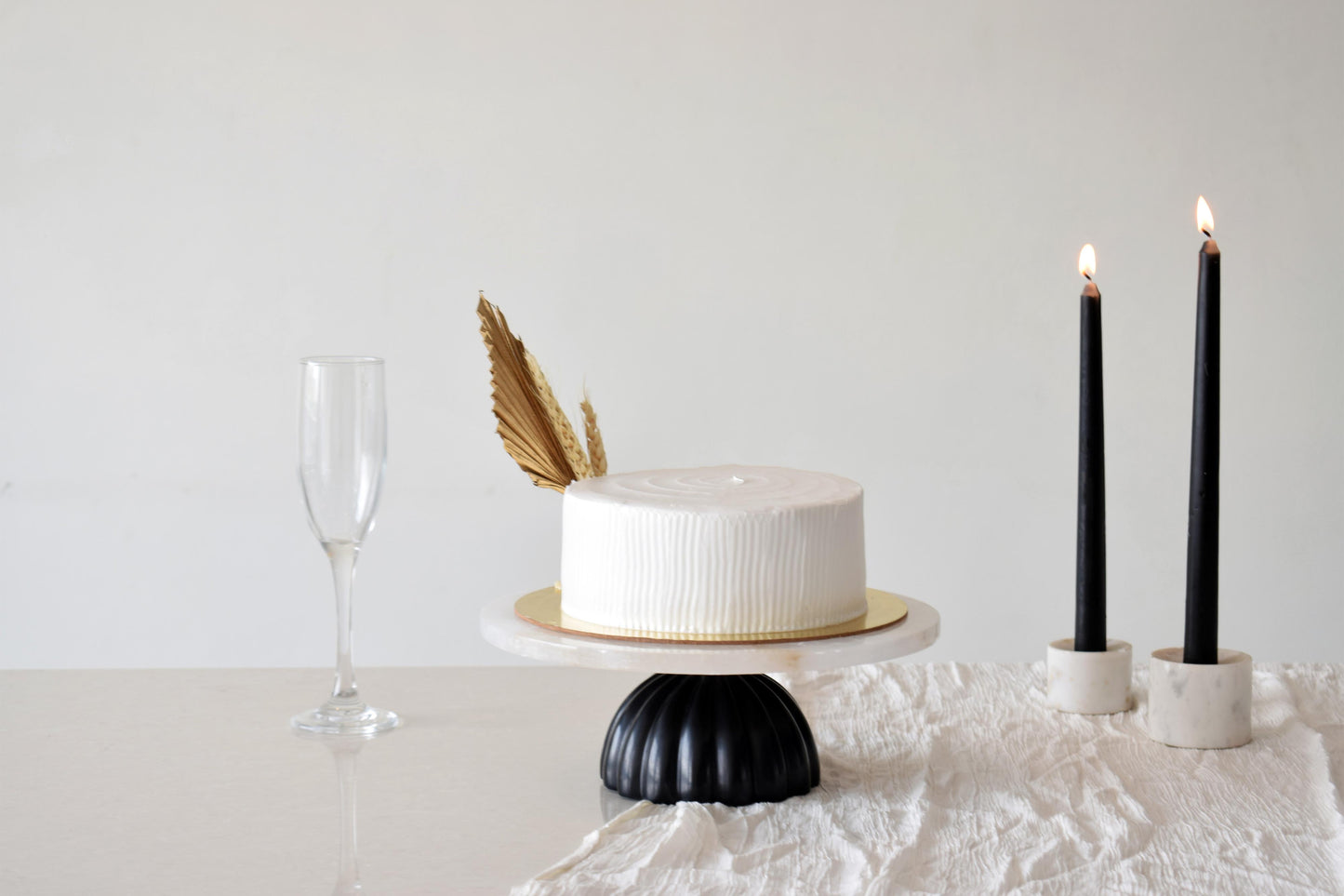 Ribbed Cake Stand