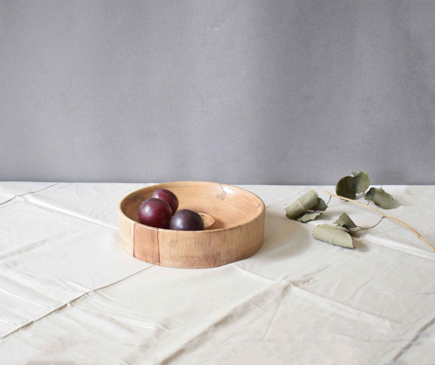fruit bowl decor piece in mango wood for center table