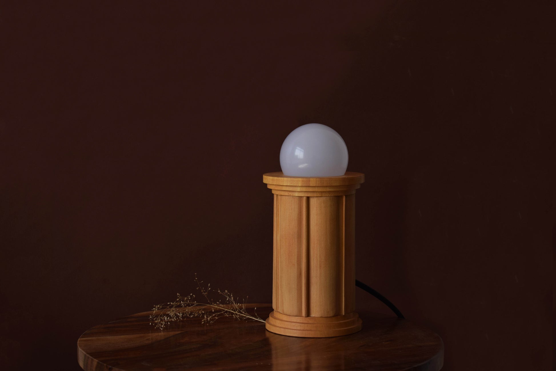 Architecture inspired lamp 