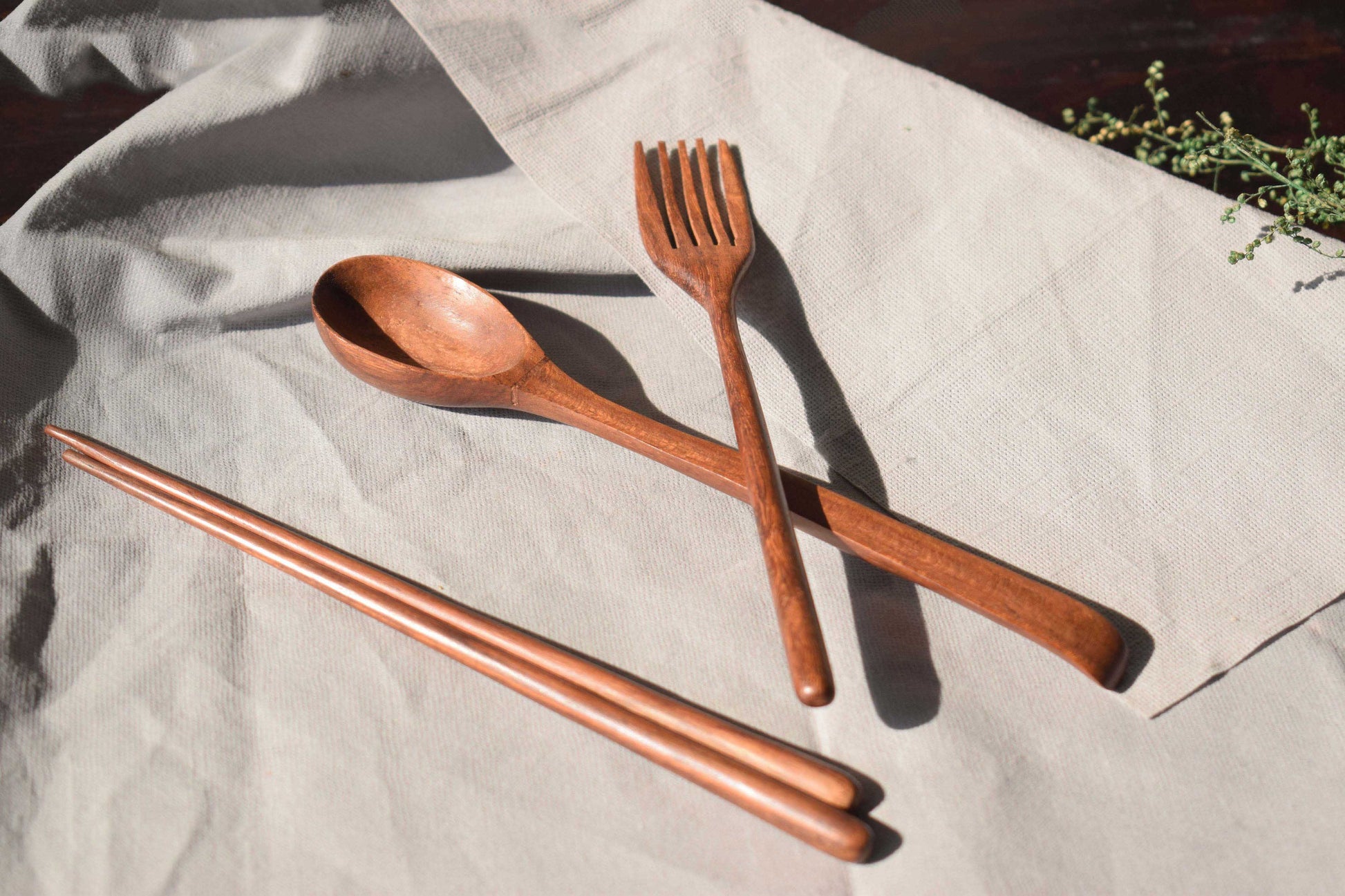 sustainable wooden cutlery for all food varieties 