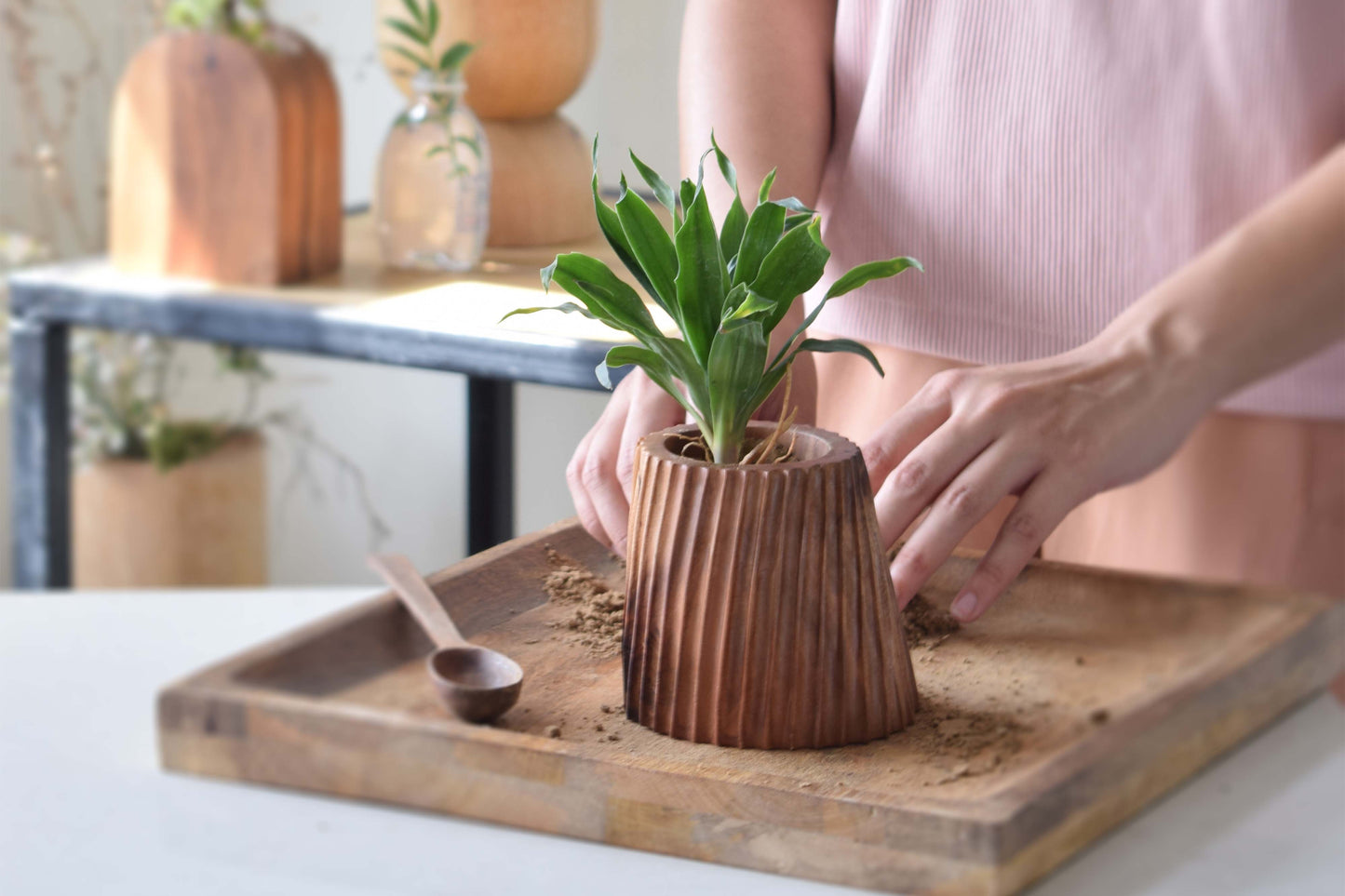 Ribbed Planter